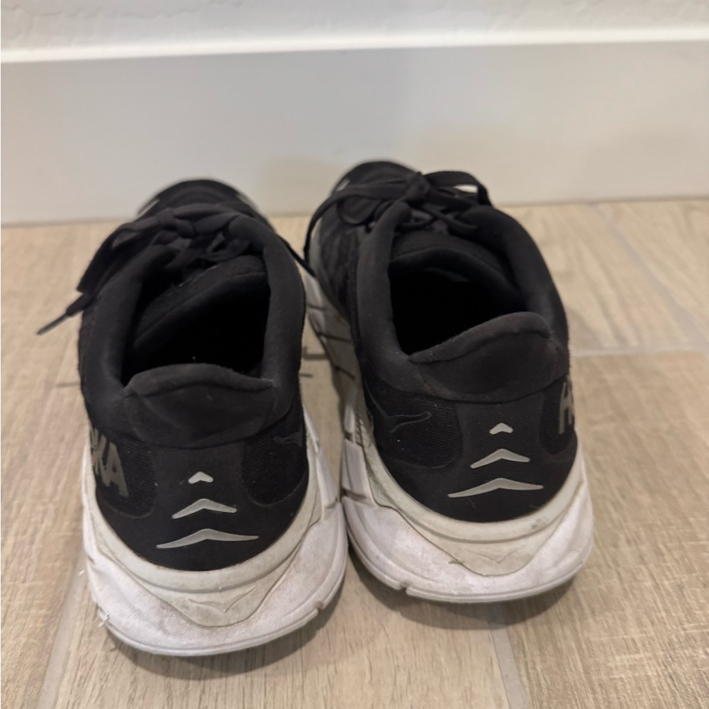 Hoka Arahi 6 Women’s Sneaker | 10B | Blk - Picture 5 of 6